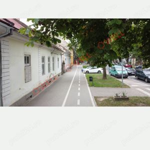 De vânzare un apartament a unei case cu curte comună în centrul orașului Sfântu Gheorghe! - imagine 3