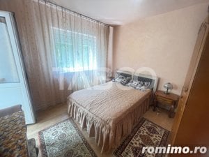 Apartament decomandat 2 camere 51 mpu balcon etaj 3 Vasile Aaron Sibiu - imagine 2