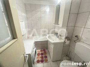 Apartament decomandat 2 camere 51 mpu balcon etaj 3 Vasile Aaron Sibiu - imagine 5