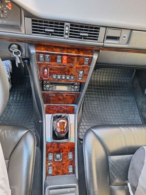 Mercede ce 200 coupe  an 1993, atestat istoric  - imagine 2