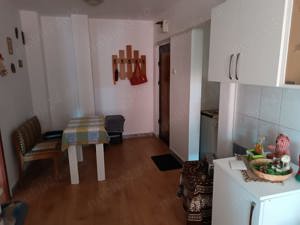 Vand apartament 2 camere - imagine 7