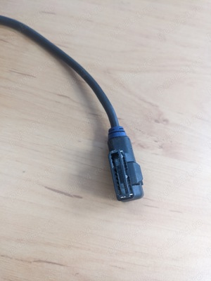 Cablu iPhone iPod iPad mufa lata pentru Audi A4 A6 A8 Q5 Q7 etc Apple - imagine 3