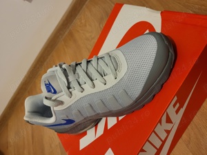 Pantofi sport noi Nike Air Max Invigor print marime 42 - imagine 5