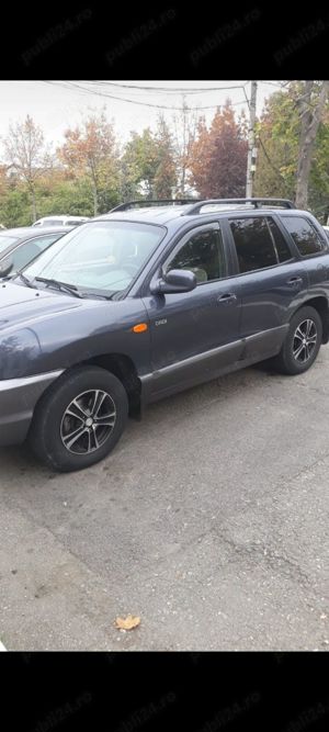 Hyundai Grand Santa Fe  - imagine 9