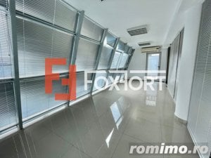 Spatiu comercial de vanzare, 585 mp,locatia excelenta, Timisoara- V2315 - imagine 4