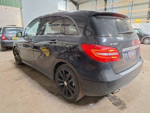 Dezmembrez Mercedes B-Class W246 2014 HATCHBACK 1.5 DCI - imagine 3