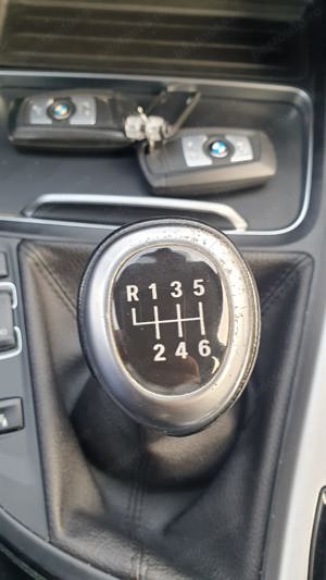 BMW Seria 3 318d xDrive Advantage - imagine 17