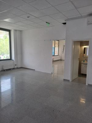 Spatiu comercial stradal, 90 mp, metrou Dimitrie Leonida, parcare proprie - imagine 4