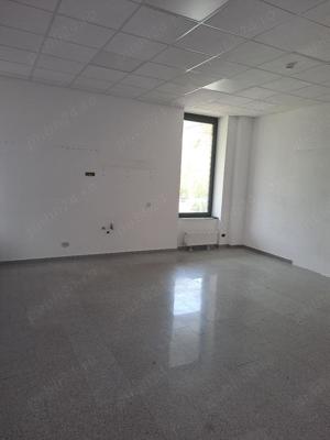 Spatiu comercial stradal, 90 mp, metrou Dimitrie Leonida, parcare proprie - imagine 5