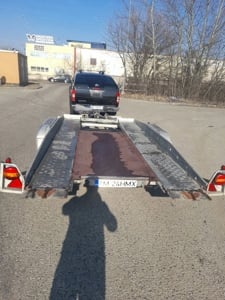 Inchiriez slep, o singura axa , merge cu categoria B. Vand slep de 2500 kg, pret 1400 euro