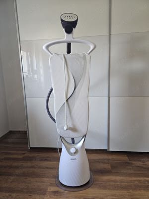 Se vinde aparat de călcat vertical Philips 