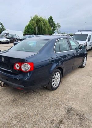 Dezmembram VW Jetta 1.9 tdi cod motor BKC 105CP an 2005-2010 - imagine 4