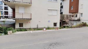 Închiriere parcare supraterana