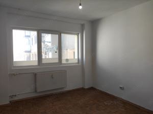 Vanzare apartament 4 camere decomandat Sos. Pantelimon - Parcul Morarilor - imagine 4