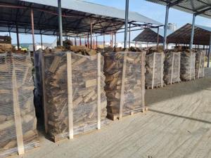 Lemn de foc salcam paletizat Teiu, Hunedoara cantitati mari, pret negociabil