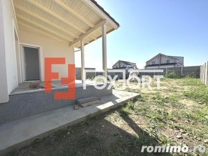 Duplex Mosnita Noua 4 camere, 350 mp teren si carport - ID V5657 - imagine 2