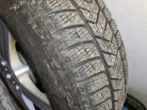Vând 4 genti cu cauciucuri iarna pirelli 215/65/17 - imagine 10
