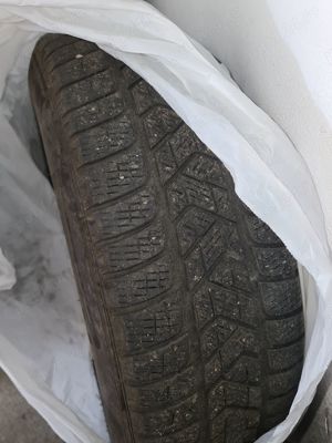 Vând 4 genti cu cauciucuri iarna pirelli 215/65/17 - imagine 7