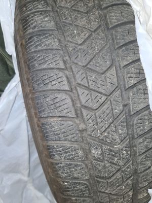 Vând 4 genti cu cauciucuri iarna pirelli 215/65/17 - imagine 5