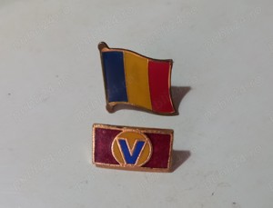 pin și baretă tricolore, pentru purtat sau colecționat