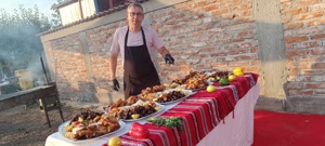 Proțap, grătar, ceaun, aperitive tradiționale, ciorbe, etc! 