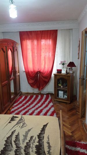 Schimb vând apartament cu 3 camere Traian 