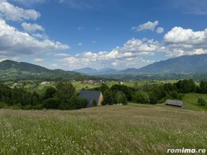 Teren inconjurat de natura de vanzare in Pestera - imagine 2