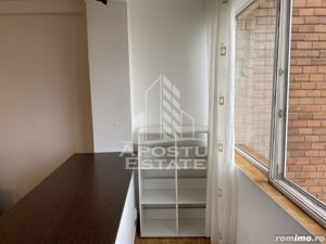 Apartament 2 camere decomandat, zona Favorit - imagine 3