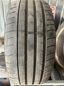 Vând 2 anvelope de vară Dunlop