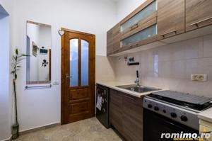 FILM! Corp de casa, cu 2 camere + spatiu comercial de 18.5mp, Central, Brasov.. - imagine 10