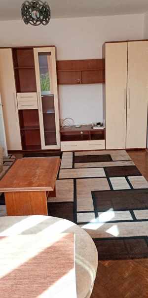 închiriez apartament zona Orizont  - imagine 6