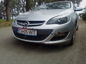 Opel Astra J - imagine 4