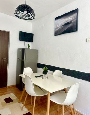 Regim hotelier apartament 2 camere BiaMar Baile Herculane - imagine 5