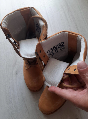 Bocanci de piele intoarsa . - imagine 5