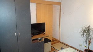 Vand apartament cu 3 camere in Deva, zona Minerului, intrari separate, bloc de 4 etaje de caramida,  - imagine 4