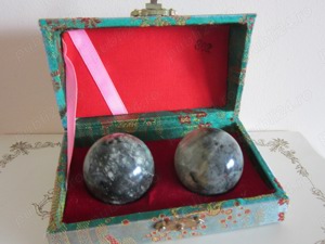 cadou rar Bile QI Gong piatra jad relaxare, masaj, yoga .. China 1960 - imagine 2