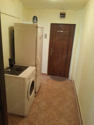 Proprietar, vand apartament ORAVITA 2 cam Zona Garii bl F 9 etaj 1. - imagine 4