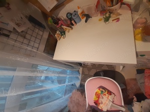 Birou și scaun copil