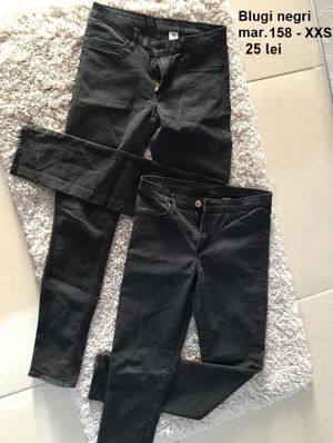 Vand blugi copii, diverse marimi, la peste 3 produse cumparate se reduce 5 lei din pret articole