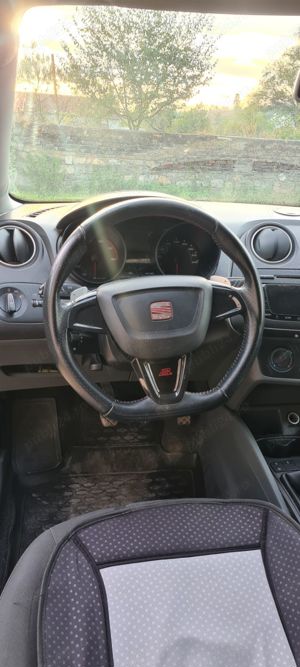 Seat Ibiza an 2012 1.4 mpi Euro 5 - imagine 6 Seat Ibiza an 2012 1.4 mpi Euro 5 - imagine 6