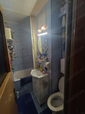 Persoana fizica ofer spre vânzare apartament 2camere zimbru 75500euro mobilat  - imagine 5