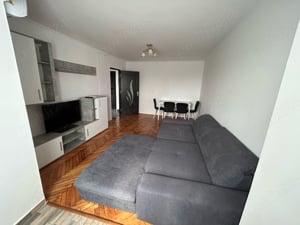 Închiriez in regim hotelier apartament cu doua camere decomandate Satu Mare - imagine 8