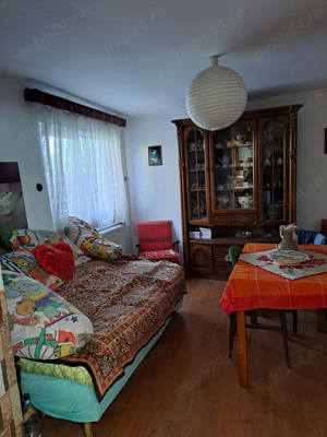 Casă în Episcopia 3 camere, bucătărie, baie, teren 700mp, front dublu - imagine 4