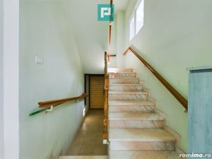 Vilă cu 3 apartamente în zona Parneava - imagine 10