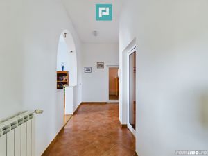 Vilă cu 3 apartamente în zona Parneava - imagine 4