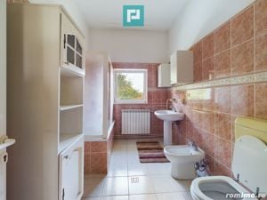 Vilă cu 3 apartamente în zona Parneava - imagine 18