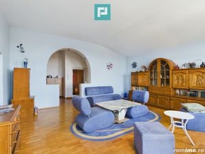 Vilă cu 3 apartamente în zona Parneava - imagine 7