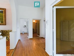 Vilă cu 3 apartamente în zona Parneava - imagine 3