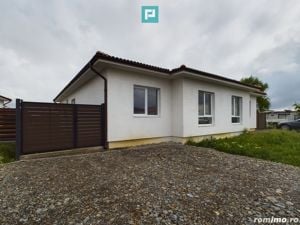 Duplex 3 camere, parter, 2 băi, Moșnița Nouă, cu toate utilitățile !