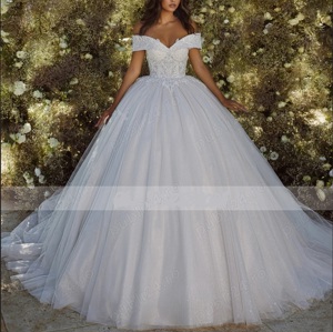 Rochie de mireasa cu trena